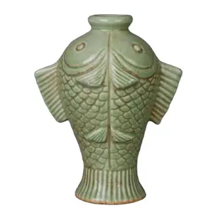 中国手工龙泉青瓷浅裂绿釉鱼形瓷瓶景德镇仿古陶瓷工艺花瓶
