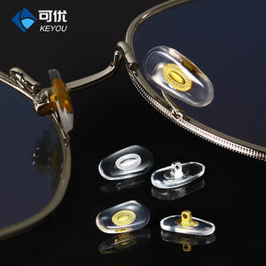 Almohadillas Nasales de Rosca Keyou para Gafas, Antideslizantes, de PVC Transparente con Detalle Dorado, para Rostros Grandes - Product Image 1