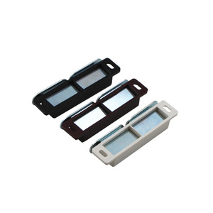 Loquet de porte magnétique en plastique à fixation murale, design minimaliste automatique, options de couleurs noir, marron, blanc - Product Image 3