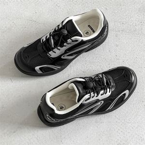 Chaussures de football - Design de niche pour hommes. Confortable pour le sport. Polyvalent. Semelle souple. Chaussures de course basses. - Product Image 2