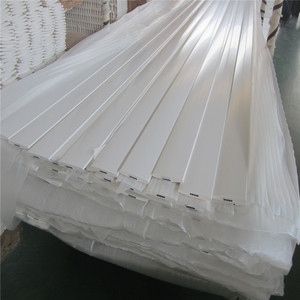 Componenti <span class=keywords><strong>per</strong></span> <span class=keywords><strong>persiane</strong></span> <span class=keywords><strong>in</strong></span> PVC effetto <span class=keywords><strong>legno</strong></span> bianco lucido con binari superiori e inferiori e set di cerniere <span class=keywords><strong>per</strong></span> una facile installazione - Product Image 4