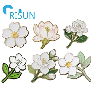Pin de Metal Esmaltado con Diseño de Gardenia, Flor de Jazmín Filipina, Broches Personalizados de Sampaguita, Pin de Solapa - Product Image 1