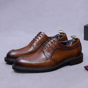 Zapatos de cuero grabados de alta gama para hombre, cuero vacuno de primera calidad, estilo ejecutivo, retro, zapatos de cuero de oficina para hombre - Product Image 1