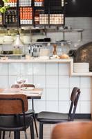 Chaises personnalisées en gros pour café, bistrot, hôtel, empilables, en métal et bois, pour patio, jardin, 2/4/6 places