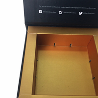 Boîtes cadeaux magnétiques personnalisées écologiques et recyclables pour chaussettes, finition brillante ou mate, papier kraft, dorure à chaud, pliables et magnétiques