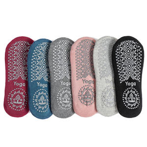 Chaussettes de yoga antidérapantes en promotion, chaussettes de Pilates, chaussettes à grip antidérapant pour femmes, pour Pilates, ballet, entraînement pieds nus avec sangles - Product Image 6