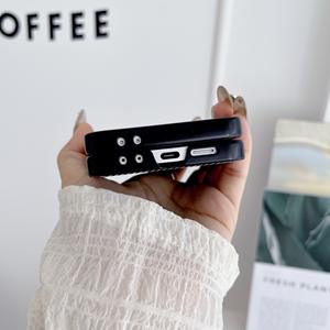 Funda para Teléfono Plegable Z Flip7/Z Fold7 <span class=keywords><strong>65</strong></span> con Diseño Animal, Adsorción Magnética y Cuero Hecho a Mano - Product Image 3