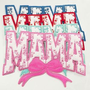 Patch brodé thermocollant en chenille « Big Mama » avec nœud à sequins pour vêtements féminins, idéal comme cadeau pour maman - Product Image 1