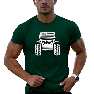 T-shirt da uomo con grafica bandiera americana per fuoristrada, design patriottico con griglia 4x4, top per avventure all'aperto, t-shirt oversize in cotone a maniche corte, streetwear casual - Product Image 5