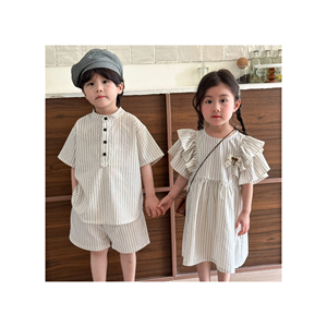 Vente en gros – Nouveauté été 2026 : Ensembles rayés 2 pièces pour enfants – Robes pour sœurs et frères - Product Image 2