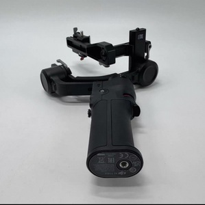 Stabilisateur de caméra 3 axes DJI Ronin RS 3 Mini, 95% neuf, original, charge utile 2 kg, prise de vue verticale native, pour appareils photo hybrides. - Product Image 4