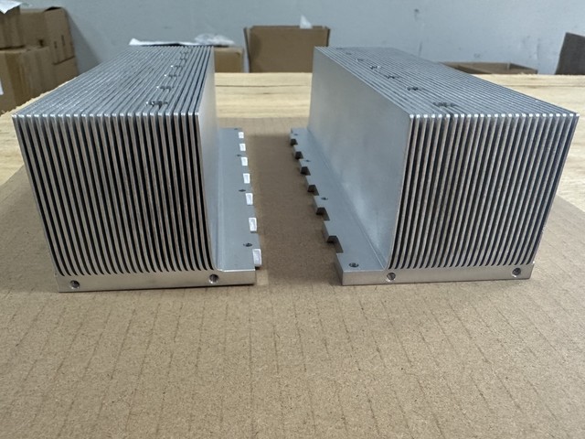 Custom Aluminum Die Casting Machinery Part Die Casting Aluminium Heatsink Auto Parts Die-casting Parts CNC Machining Part