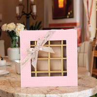 Boîte à chocolat en carton rigide avec revêtement UV recyclable, laminage mat, gaufrage, fenêtre transparente, fermeture magnétique, emballage alimentaire