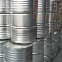 Supplier Cina Minyak Putih Bahan Baku Kosmetik Kemurnian Tinggi (CAS 8042-47-5) Fluiditas Baik Drum Besi 170kg untuk Pembersihan