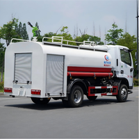 Camion de pompiers Dongfeng 5 m³ Camion citerne à eau Véhicule spécial Canon à eau Réservoir d'eau Camion arroseur