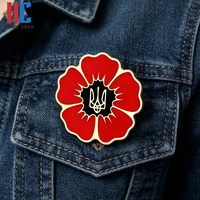 Pin de metal esmaltado personalizado de fábrica con diseño moderno de Trébol de Ucrania y Amapola, para uso conmemorativo y patriótico, 20 años de experiencia