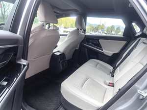 SUV Toyota de Segunda Mano, Fabricado en 2022, BZ4X, Eléctrico, Autonomía de 500 Kilómetros - Product Image 6