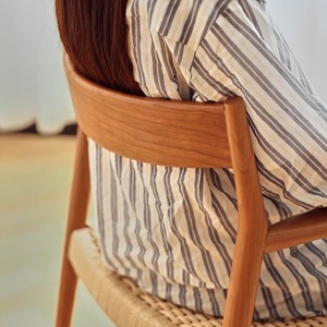 Sillón Nórdico de Madera Maciza de Roble y Cerezo con Asiento Tejido en Cuerda, Silla de Comedor de Estilo Japonés Minimalista para Adultos - Product Image 2