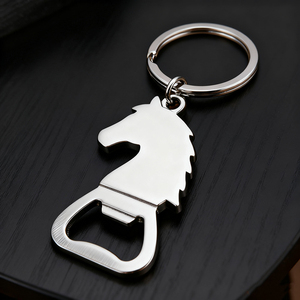 Promocional <span class=keywords><strong>de</strong></span> acero inoxidable único caballo abrebotellas llaveros a granel oro plata cobre plateado moda barras utilidad llaveros - Product Image 3