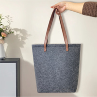 Sac à bandoulière en feutre gris foncé avec logo personnalisé tendance Sacs fourre-tout pour femmes Sacs à main pour femmes avec poignée en cuir