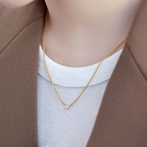 Collier pendentif halo en forme de cœur serti de diamants en zircone cubique 5A plaqué or 18 carats, bijoux fins et élégants Dylam pour femmes - Product Image 3