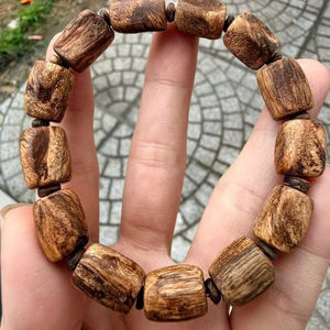 Bracelet en perles de bois naturel fait à la main, élastique, extensible, pour hommes et femmes, méditation, yoga, bijoux spirituels, cadeau - Product Image 1
