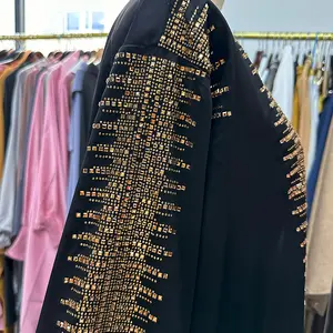 मध्य पूर्व इस्लामी कपड़े कस्टम लक्जरी ब्लैक काफ्तान अबाया ड्रेस सेट दुबई अलंकृत पत्थर के मोती अबाया