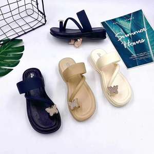 Pantuflas para Hombre y Mujer, Elegantes y Modernas para Uso en Exteriores, con Ajuste Versátil y Función Antideslizante - Product Image 5