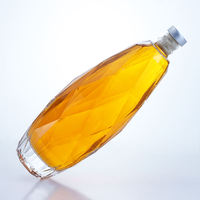 Bouteille en verre taillé de haute qualité, vide, 700 ml, à coupe géométrique, avec bouchon à vis, pour spiritueux et distilleries, vente en gros