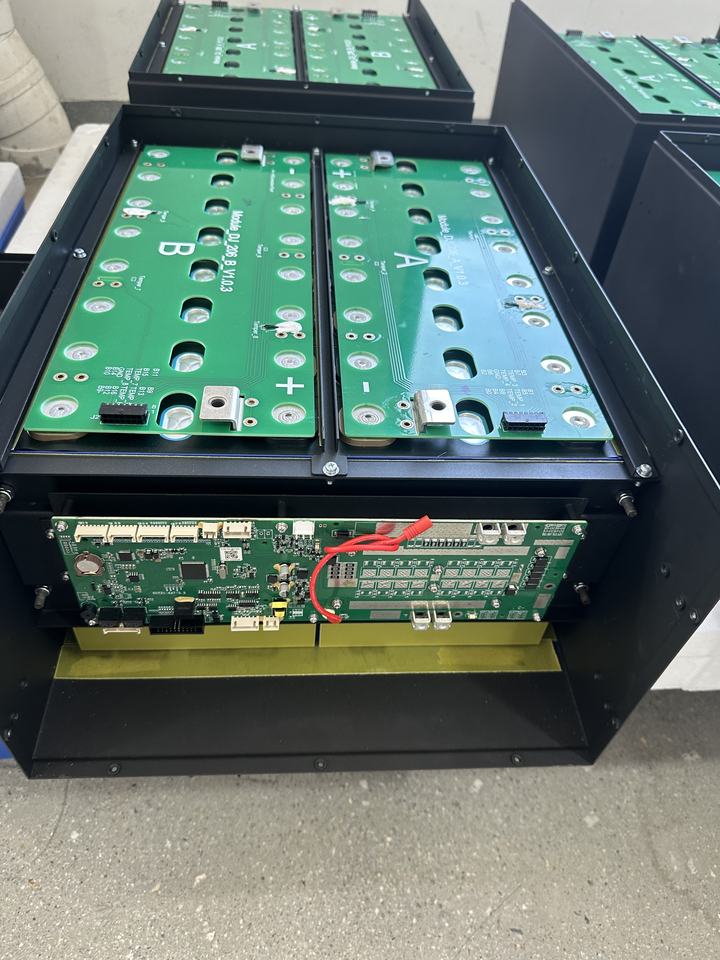 Split Rack-Mounted High Voltage 200Ah LiFePO4 Solar Battery Hybrid Grid ...