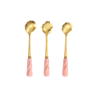 Cuchara de café con mango de cerámica, cuchara larga de acero inoxidable para mezclar, diseño bonito con patrón de flores para postre, té y café - Product Image 5