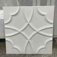 Panneau de plafond en PVC durable pour les intérieurs modernes - 24x24 pouces