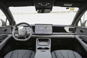 ซีไลออน 06 2026 ดีเอ็ม-ไอ 205 เครื่องยนต์ 1.5 ลิตร ราคาประหยัด ระบบขับเคลื่อน 2 ล้อ เครื่องยนต์ไฮบริดไฟฟ้า - Product Image 5