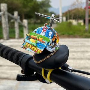 Décoration de vélo IRONDONKEY Canard noir avec lunettes de soleil Ornement de <span class=keywords><strong>voiture</strong></span> <span class=keywords><strong>Casque</strong></span> mignon Décoration de <span class=keywords><strong>voiture</strong></span> électrique Sonnette de vélo - Product Image 4