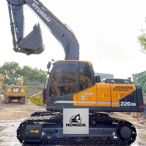 Excavatrice Hyundai 220LC-9S d'occasion de 22 tonnes, modèle 2022, avec moteur et pompe d'origine, capacité de la benne de 1,2 m - Product Image 1