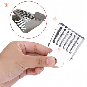 Herramientas de apicultura, soporte para libros de acero inoxidable, jaula King, Clip para libros, jaula Bee Queen, Clips de Metal que facilitan la transferencia de <span class=keywords><strong>reinas</strong></span> - Product Image 3