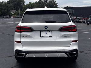 รถยนต์ SUV ปี 2020 ขับเคลื่อนสี่ล้อ เกียร์อัตโนมัติ เครื่องยนต์ R18 ยาง R18 ระบบควบคุมความเร็วอัตโนมัติ ภายในสีเข้ม เบาะหนัง กล้องมองหลังด้านขวา หลังคาซันรูฟ ไฟ LED - Product Image 2