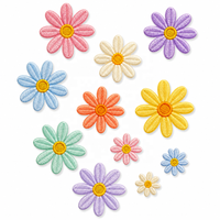 MISDONR 30 Pièces Patchs thermocollants en forme de marguerite, 3 tailles, appliques brodées mignonnes pour vêtements de filles, chapeaux, sacs, vestes, jeans, décoration DIY