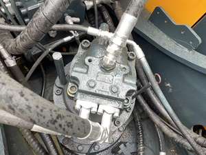 Excavatrice sur chenilles Hyundai 305LC-9T d'occasion en bon état |   Faible coût d'exploitation |   Prêt pour le projet : Excavatrice de 30 tonnes - Product Image 5