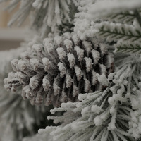 Sapin de Noël artificiel floqué de neige de haute qualité de 210 cm, en matériau PET, aiguilles de pin mélangées, taille personnalisable