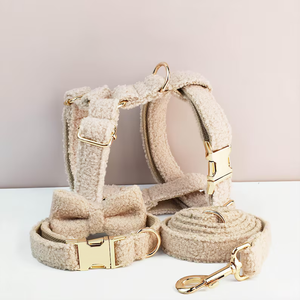 Expédition rapide réglable doux rose Teddy polaire chien harnais ensemble collier et laisse en silicone personnalisés avec décoration de rivet - Product Image 1