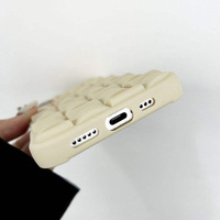 Étui pour iPhone 17 16 15 14 13 12 11 Pro Max X XR XS 7 8 6 Plus SE 3 Couverture arrière en relief 3D tissé grille mat
