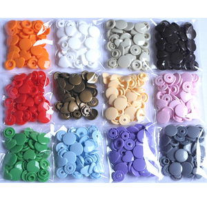 Nút Nhựa Nhiều Màu Thương Hiệu KAM Hình Trái Tim Nút T5 Tự Làm Tùy Chỉnh Sản Phẩm Em Bé Nút PP - Product Image 6