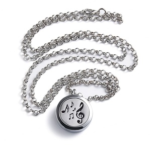 Collar de Metal Antiguo con Diseño Típico de Alta Calidad, Forma Redonda, para Perfume o Aceite Esencial - Product Image 6