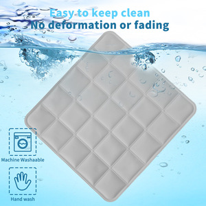 Waterdichte, duurzame, draagbare PVC koelmat met gelvulling en griddesign voor huisdieren, makkelijk schoon te maken, ijskoud <span class=keywords><strong>bed</strong></span> voor warme zomervolgers - Product Image 4