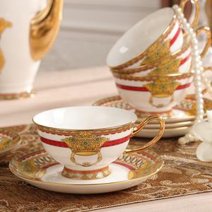 Vente directe de 15 pièces d'accessoires de cuisine nordiques de style royal, ensemble de café en céramique avec poignée plaquée or - Product Image 2