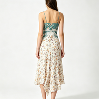 Robe midi à bretelles spaghetti à imprimé floral vert, col en V, buste froncé, ourlet asymétrique, robe d'été bohème pour les vacances à la plage pour femmes