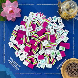 Ensemble de Mahjong américain de 160 tuiles avec <span class=keywords><strong>tapis</strong></span> en néoprène bleu foncé solide et tuiles en acrylique gravées à 4 couches vertes, en stock, livraison gratuite, expédition immédiate - Product Image 1