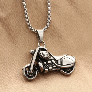 Pendentif moto en acier inoxydable pour hommes, collier de style rétro punk, chaîne de 3.0x60cm incluse - Product Image 1