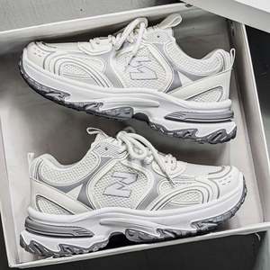 Zapatos Casuales de Malla Transpirable para Hombre, Diseño de Moda, Suela Gruesa, Aumentan la Estatura, Zapatillas Modernas - Product Image 5